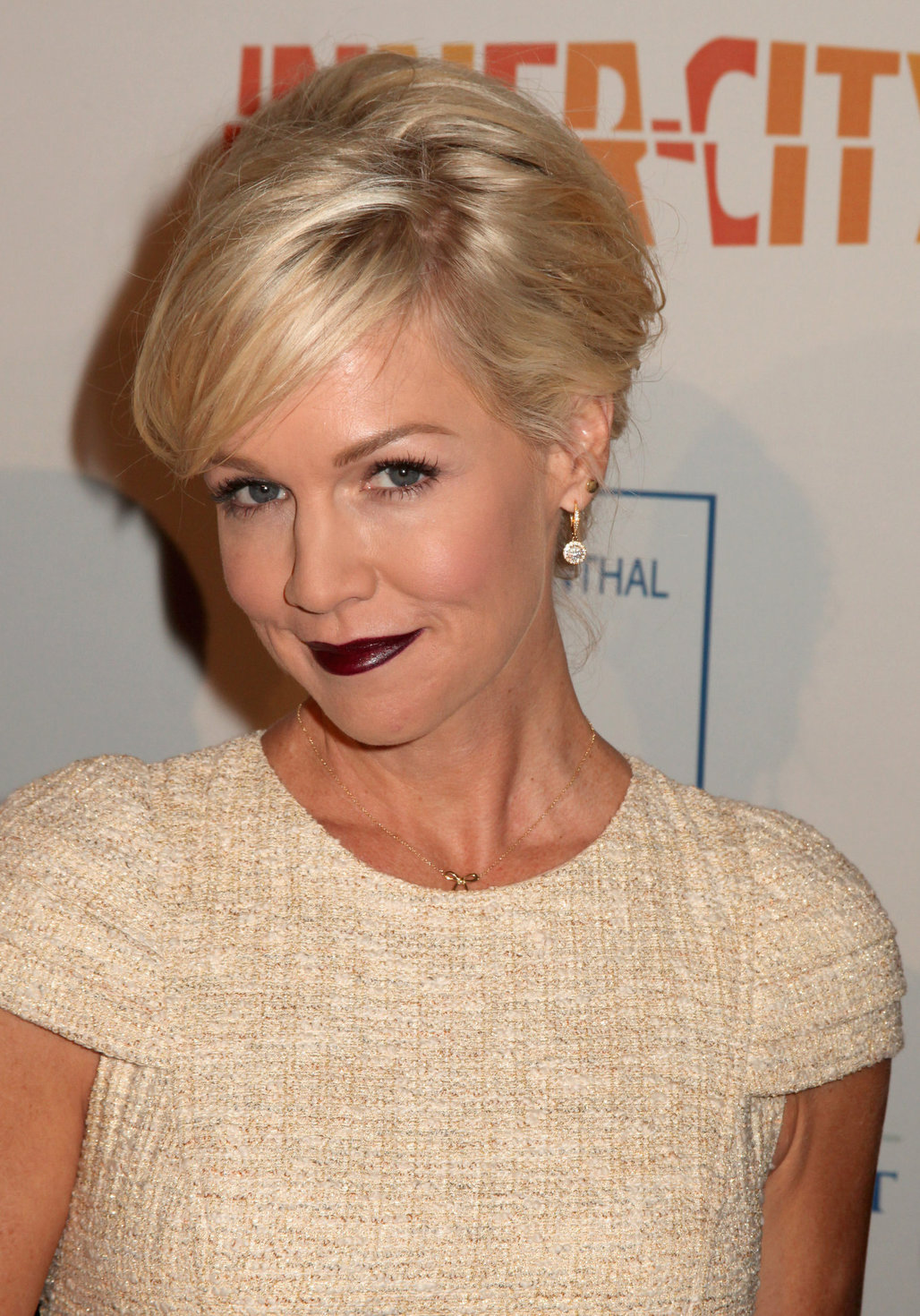 Jennie Garth Inner-City Arts Gala (Oct 17, 2012) 
