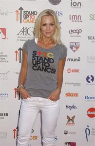 Jennie Garth - Stand Up To Cancer benefit in Los Angeles - September 7, 2012