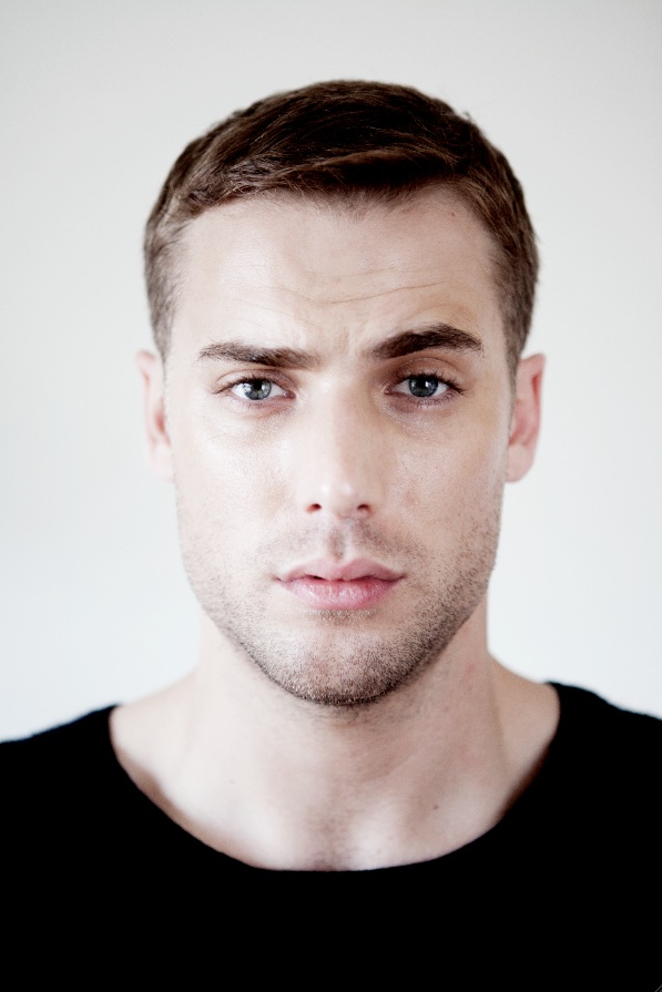 Dustin Milligan