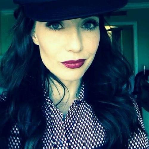 Carice van Houten taking a selfie