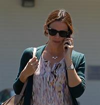 Jennifer Garner seen chatting away on her cellphone in Brentwood 