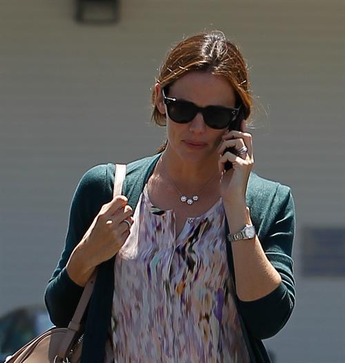 Jennifer Garner seen chatting away on her cellphone in Brentwood 