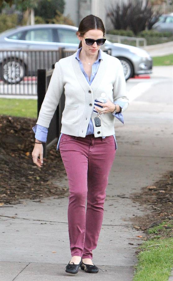 Jennifer Garner - Spotted in Los Angeles on January 30, 2013