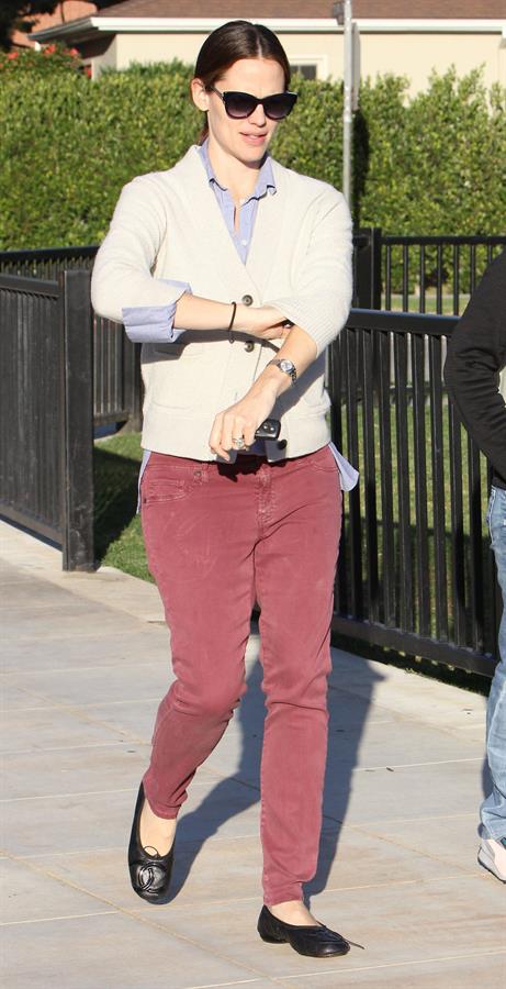 Jennifer Garner - Spotted in Los Angeles on January 30, 2013