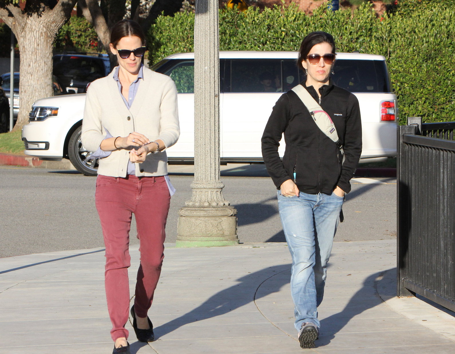 Jennifer Garner - Spotted in Los Angeles on January 30, 2013
