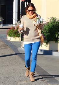 Jennifer Garner - Leaving Starbucks in LA 2/15/13  