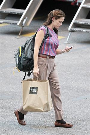Jennifer Garner Filming 'Dallas Buyers Club' in New Orleans (November 15, 2012) 