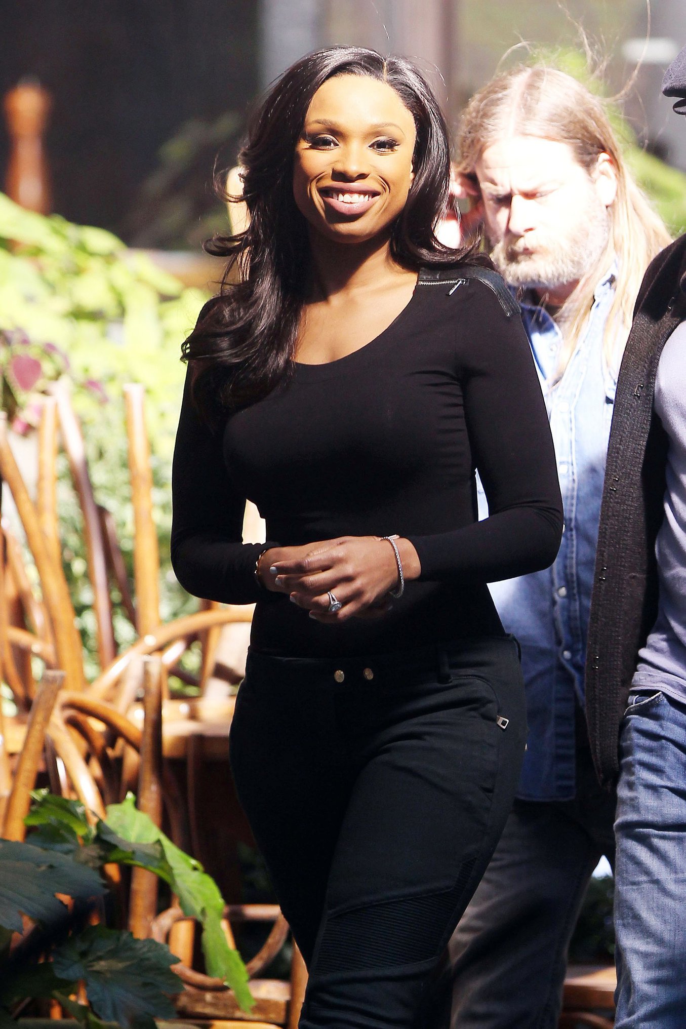 Jennifer Hudson Films a Weight Watcher commercial in Los Angeles (November 16, 2012) 