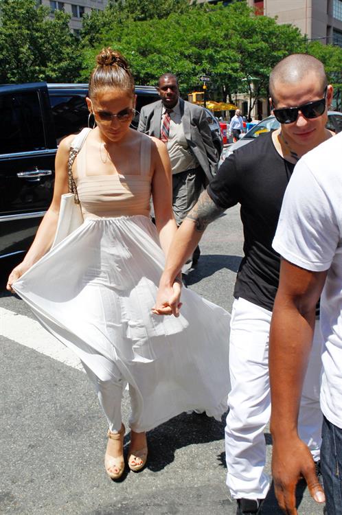 Jennifer Lopez Pictures Jennifer Lopez dinner at Bubbys in New York City on July 24, 2012