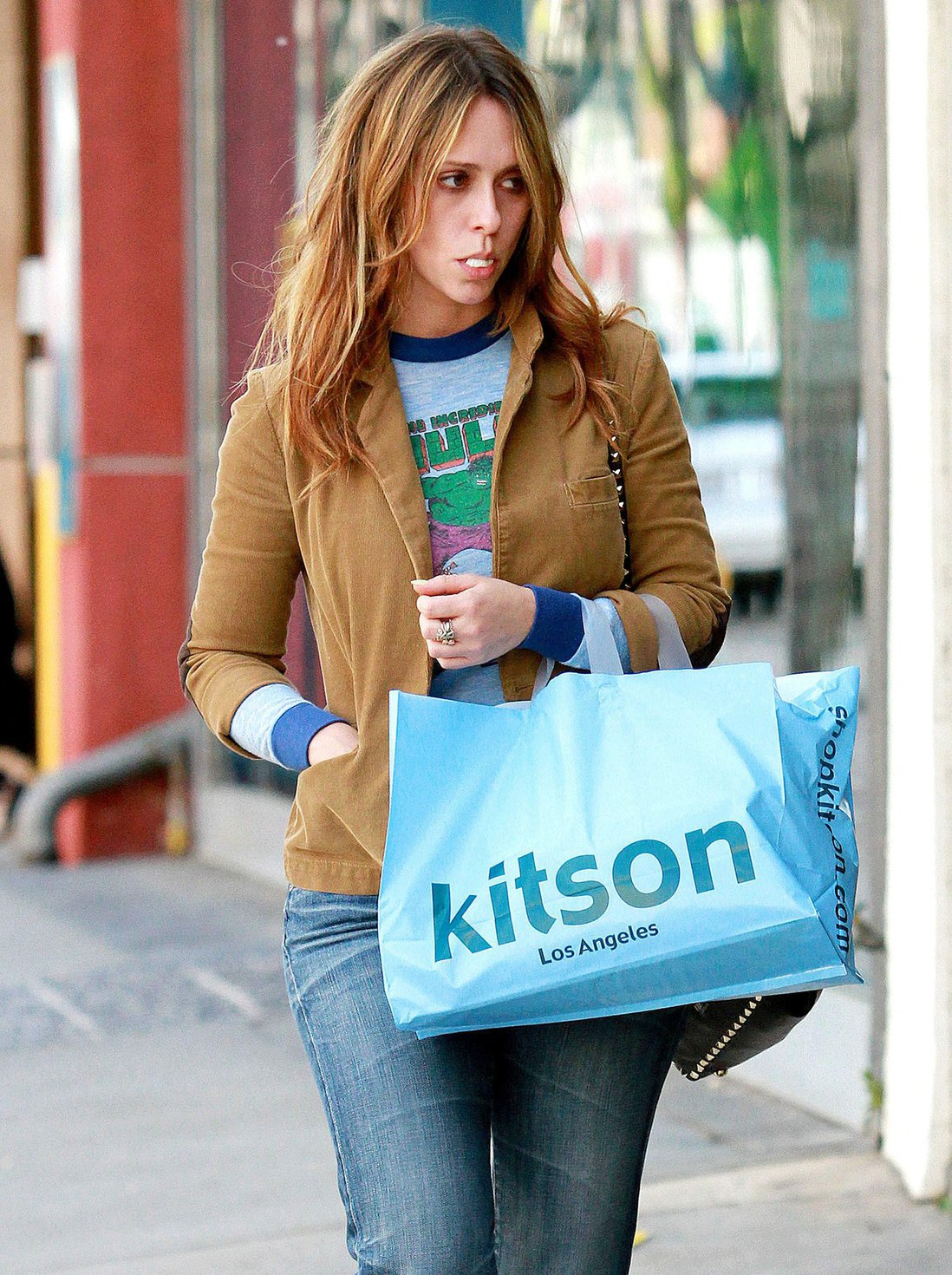 Jennifer Love Hewitt Pictures Jennifer Love Hewitt Shopping at Kitson in Beverly Hills April 6, 2013