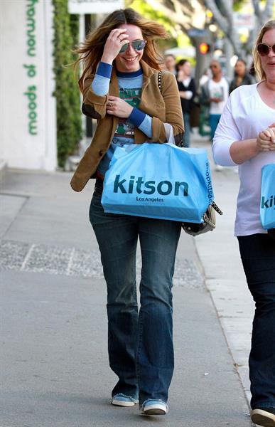 Jennifer Love Hewitt Shopping at Kitson in Beverly Hills April 6, 2013 