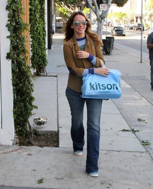 Jennifer Love Hewitt Shopping at Kitson in Beverly Hills April 6, 2013 