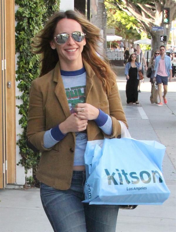 Jennifer Love Hewitt Shopping at Kitson in Beverly Hills April 6, 2013 