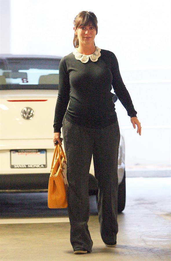 Jennifer Love Hewitt spotted out and about in Beverly Hills October 1, 2013 