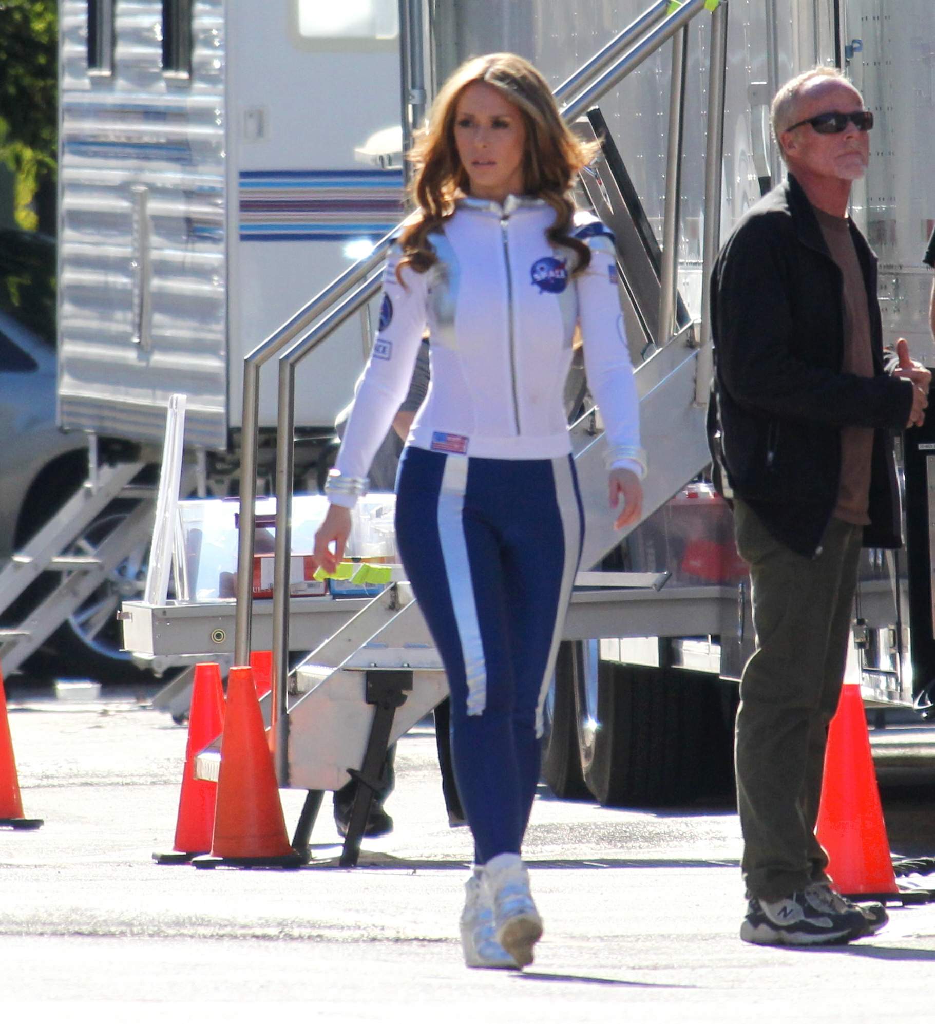 Jennifer Love Hewitt Pictures Jennifer Love Hewitt On the set of The Client List in Los Angeles January 4, 2013