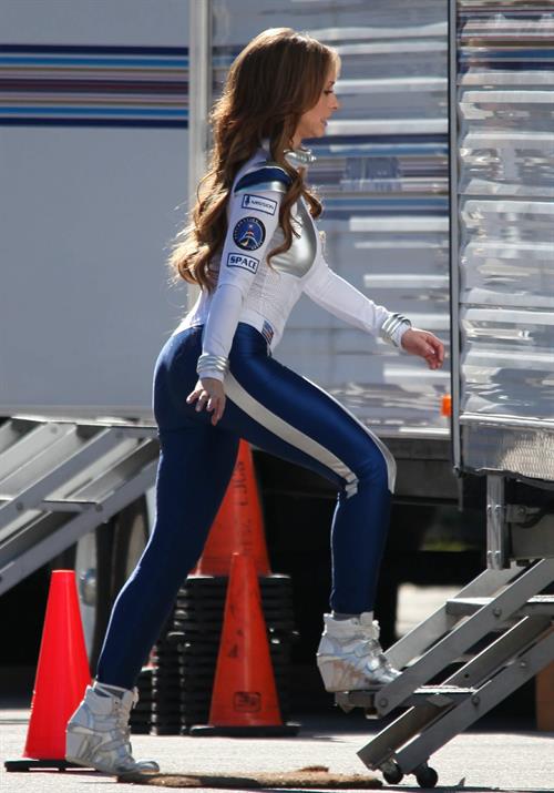 Jennifer Love Hewitt On the set of The Client List in Los Angeles January 4, 2013 