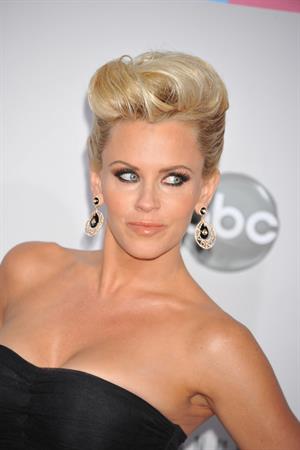 Jenny McCarthy American Music Awards (November 18, 2012) 