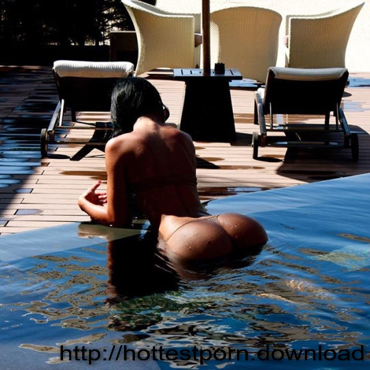 Anonymous in a bikini - ass