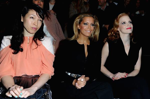 Jessica Chastain attends the Paris Fashion Week in Paris (02.03.2013) 