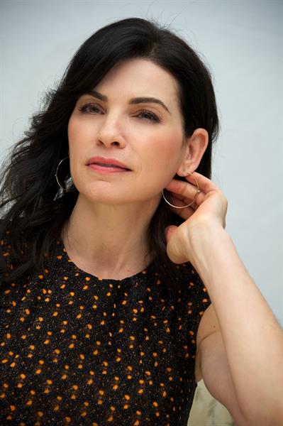 Julianna Margulies  The Good Wife  Press Conference (Sep 24, 2012) 