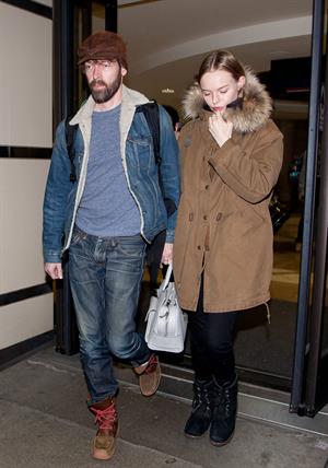 Kate Bosworth Arrives at Los Angeles International Airport (04.02.2013) 