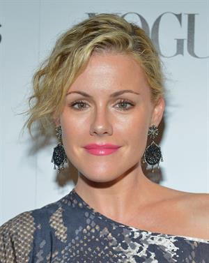 Kathleen Robertson Express And Vogue Celebrate  The Scenemakers  (Sep 27, 2012) 
