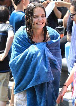 Katie Holmes Pictures Katie Holmes Films  Mania Days  in Washington Square Park (May 21, 2013)