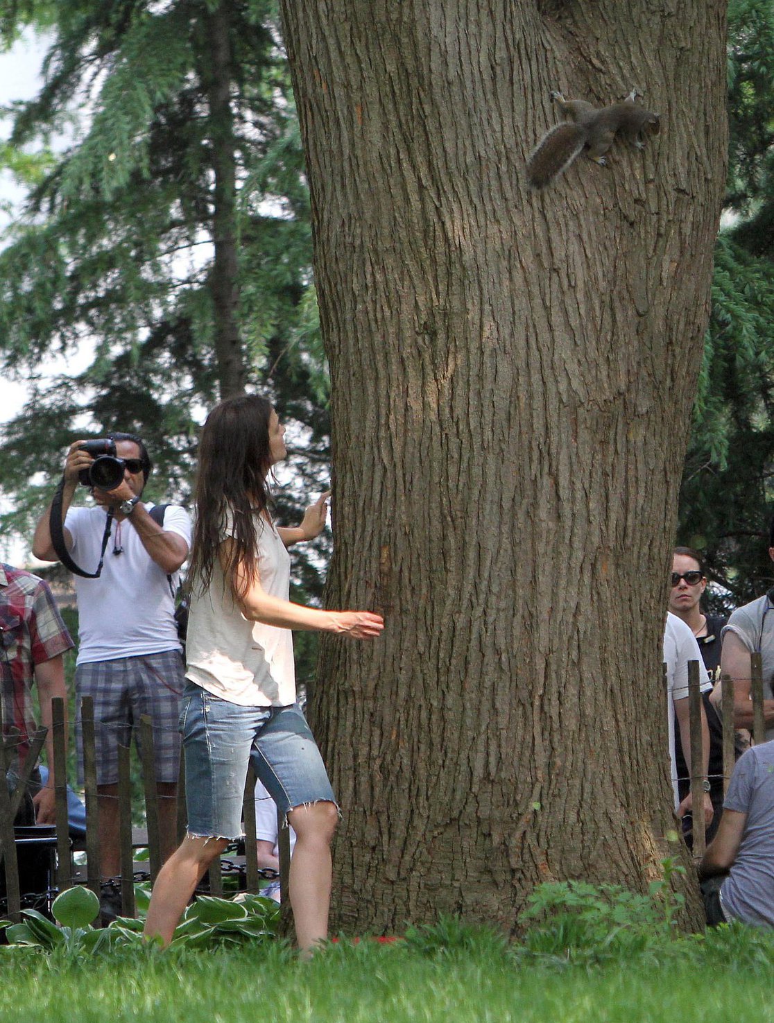 Katie Holmes Films  Mania Days  in Washington Square Park (May 21, 2013) 