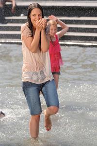 Katie Holmes Films  Mania Days  in Washington Square Park (May 21, 2013) 