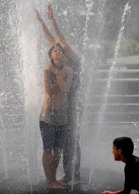 Katie Holmes Films  Mania Days  in Washington Square Park (May 21, 2013) 