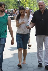 Katie Holmes Films  Mania Days  in Washington Square Park (May 21, 2013) 