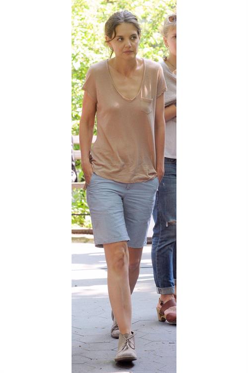 Katie Holmes Films  Mania Days  in Washington Square Park (May 21, 2013) 