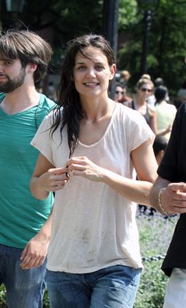 Katie Holmes Pictures Katie Holmes Films  Mania Days  in Washington Square Park (May 21, 2013)
