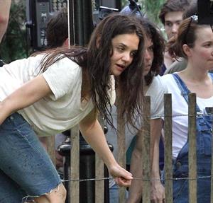 Katie Holmes Pictures Katie Holmes Films  Mania Days  in Washington Square Park (May 21, 2013)
