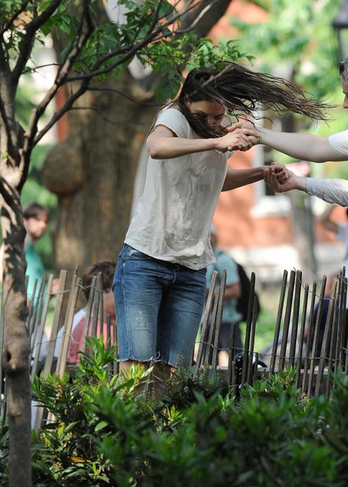 Katie Holmes Films  Mania Days  in Washington Square Park (May 21, 2013) 