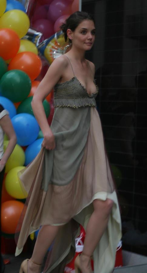 Katie Holmes At Stella McCartneys Store 1st Birthday in London 5/25/04 