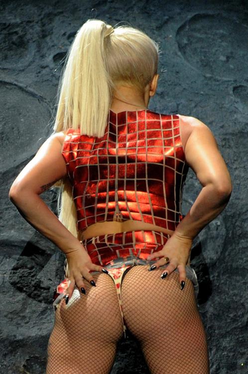 Lady Gaga - 2011 MTV European Music Awards 11/6/11  