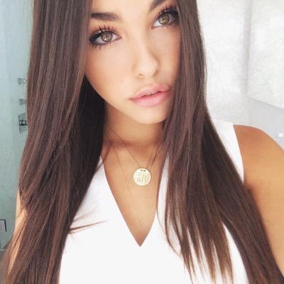 Madison Beer taking a selfie