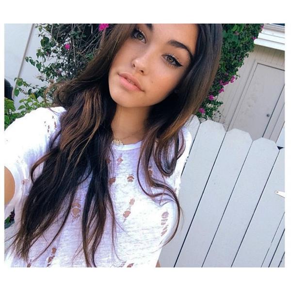 Madison Beer taking a selfie