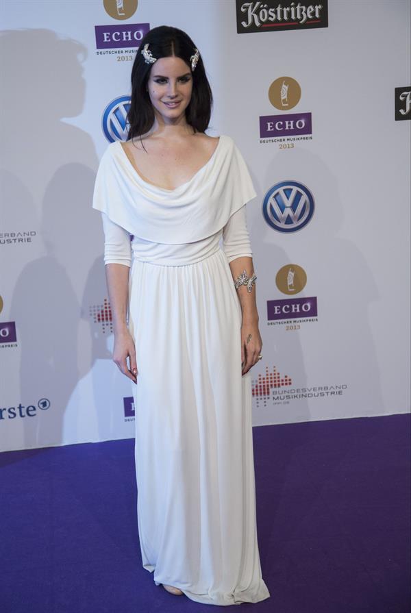 Lana Del Rey Attends the Echo Awards at the Messe Berlin Fairgrounds in Berlin (21.03.2013) 