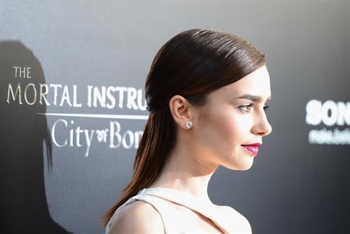 Lily Collins The Mortal Instruments City Of Bones Premiere LA 8/12/2013 