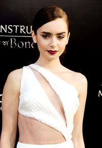 Lily Collins The Mortal Instruments City Of Bones Premiere LA 8/12/2013 