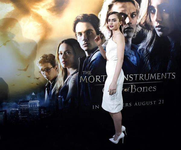 Lily Collins The Mortal Instruments City Of Bones Premiere LA 8/12/2013 