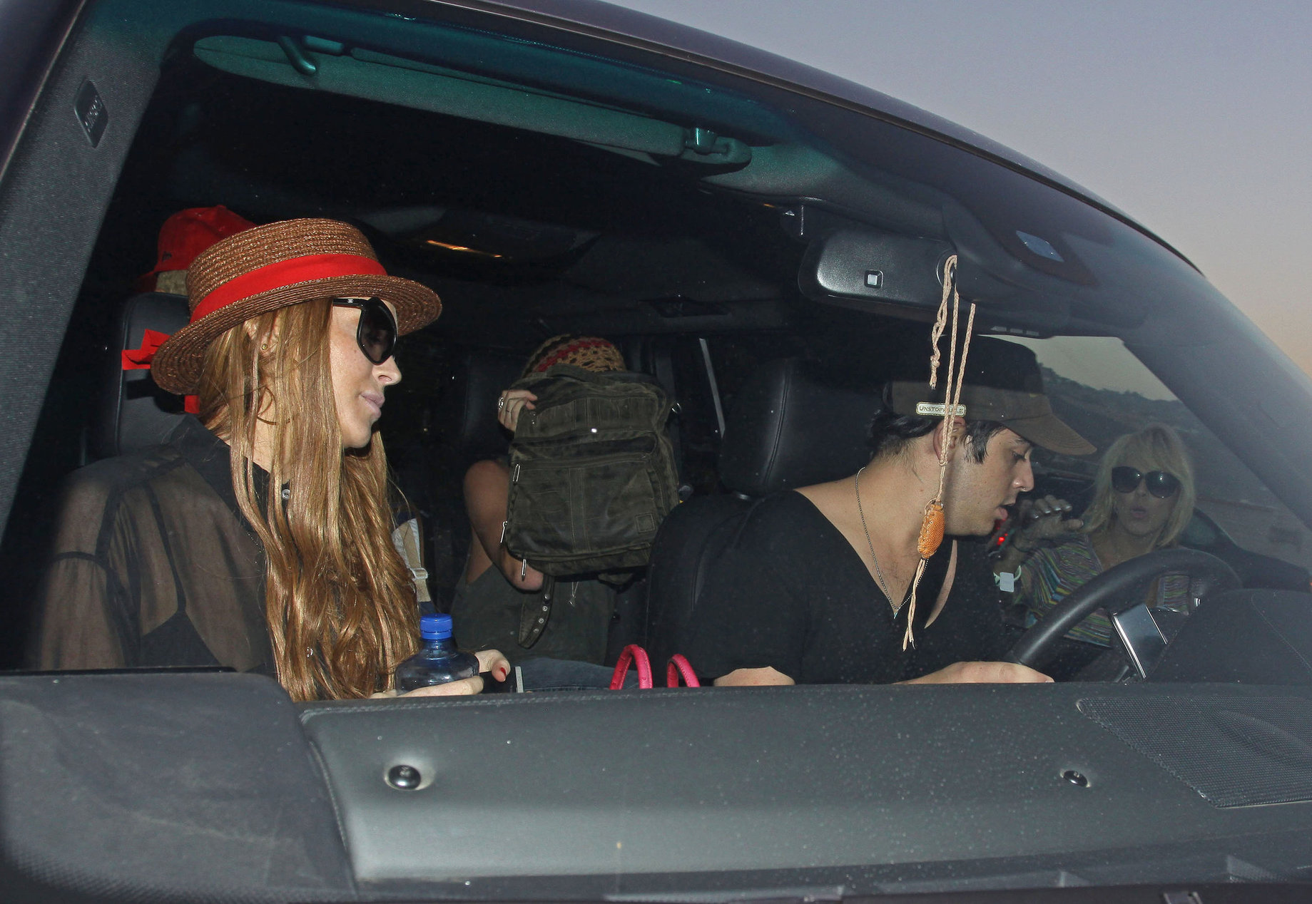 Lindsay Lohan - arriving to the beach in Malibu - August 12, 2012