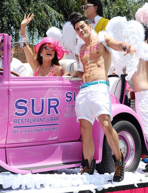Lisa Vanderpump Pictures Lisa Vanderpump LA Pride Parade (June 9, 2013)