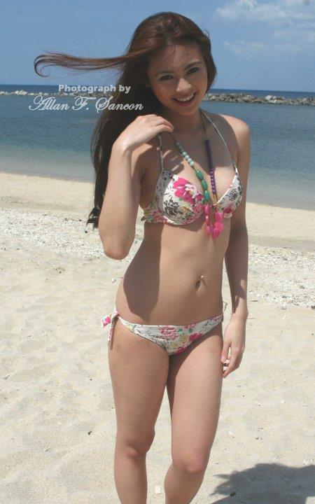 Sam Pinto in a bikini