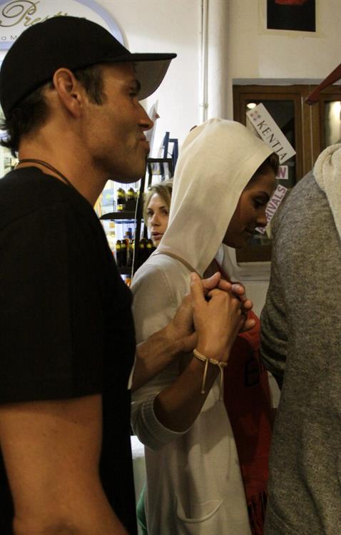 Maria Menounos checks out the Mykonos nightlife clad in a matching Ballz T-shirt (21.06.2013) 