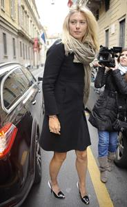 Maria Sharapova Giorgio and Roberta Armani meet tennis star Maria Sharapova at Armani's palace. November 30, 2012 