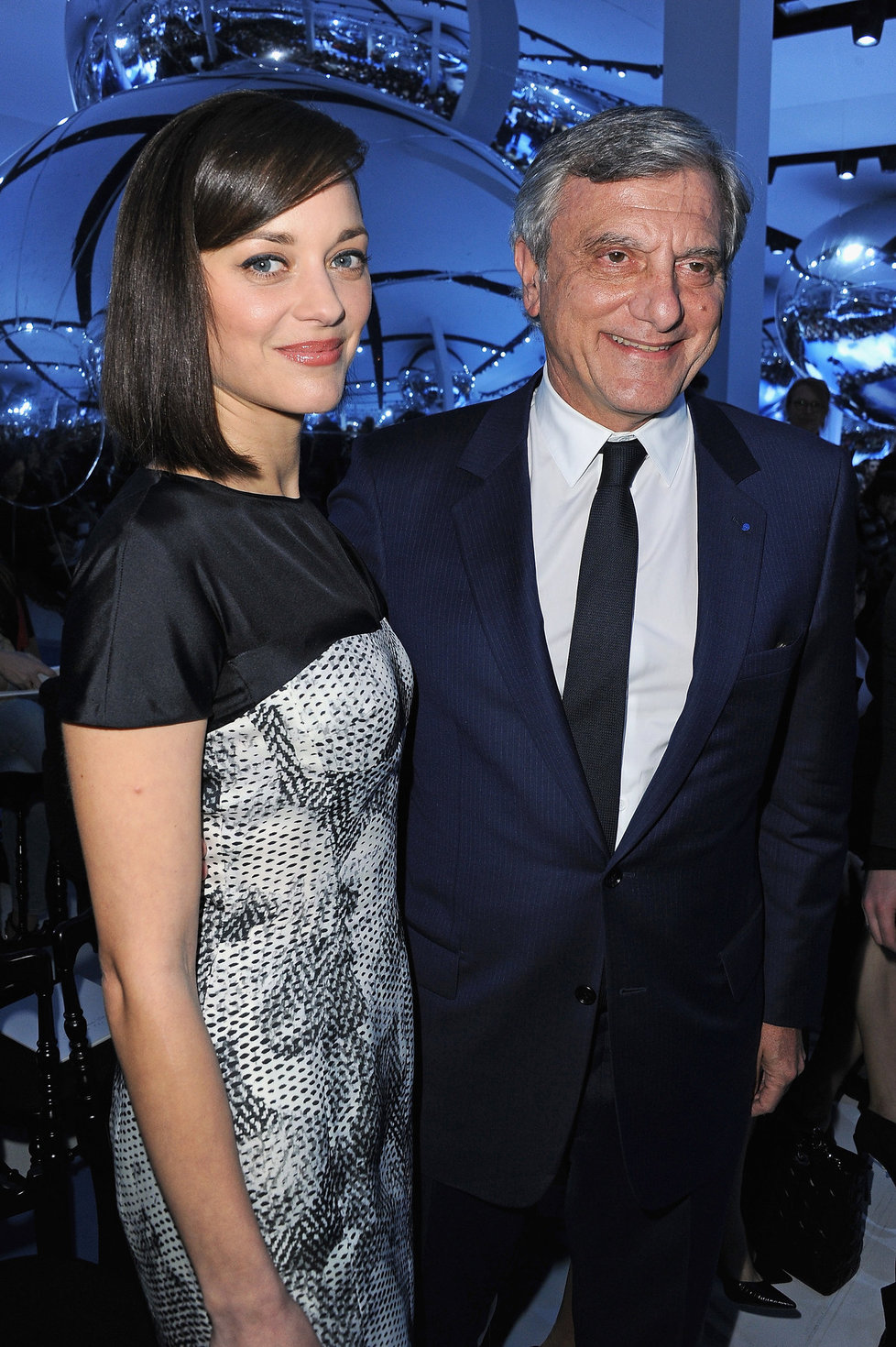 Marion Cotillard - Attends the Paris Fashion Week in Paris (01.03.2013) 