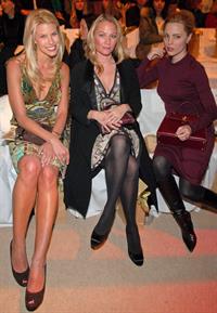 Melissa George 'Nicole Miller' Fashion Show - Mercedes Benz Fashion Week (February 2, 2007) 